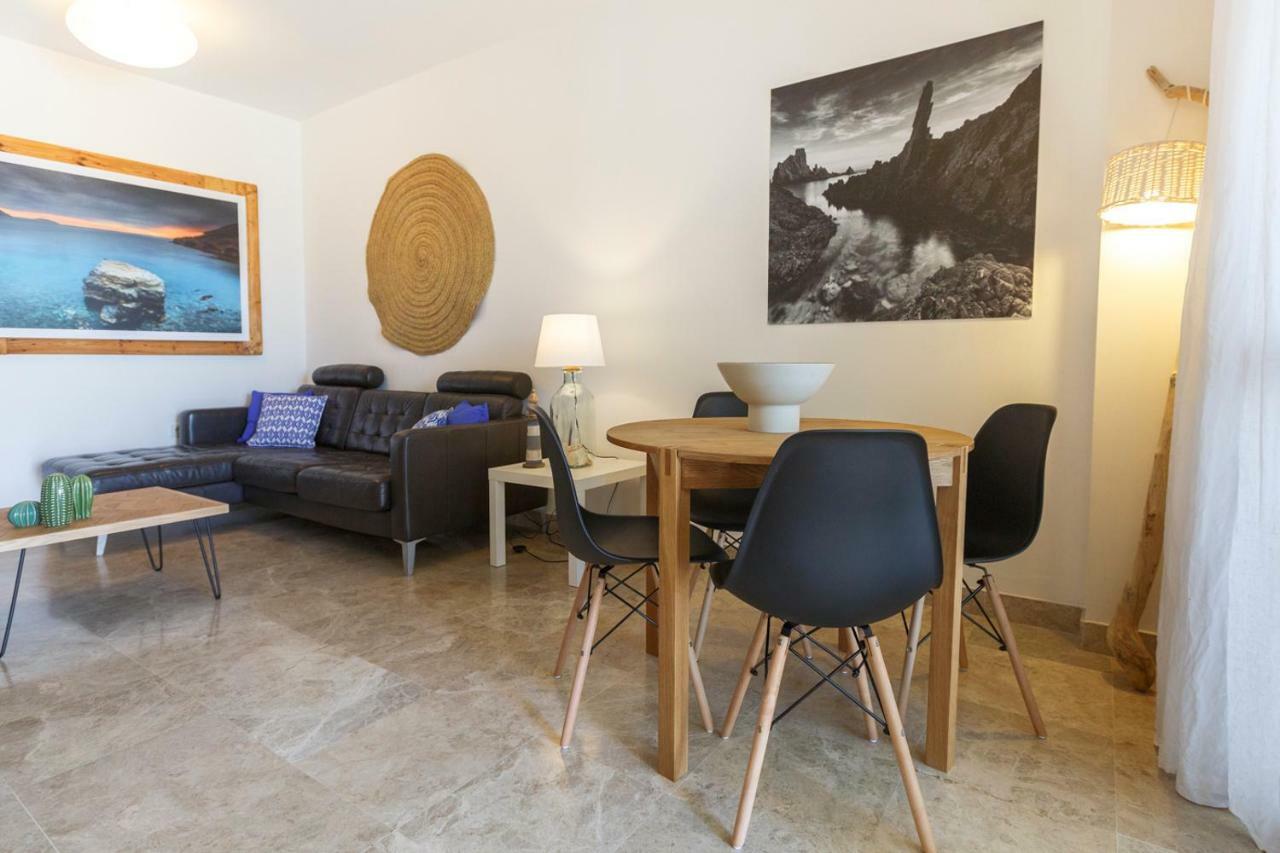 Oasis Del Toyo Apartment *